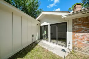 9719 Springmont Dr, Houston, TX 77080 - Photo 30