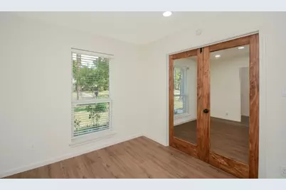 9719 Springmont Drive, Houston, TX 77080 - Photo 16