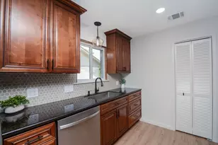 9719 Springmont Dr, Houston, TX 77080 - Photo 28