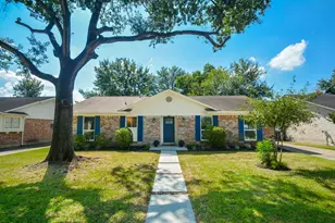 9719 Springmont Dr, Houston, TX 77080 - Photo 1
