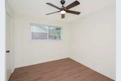 9719 Springmont Drive, Houston, TX 77080 - Photo 12