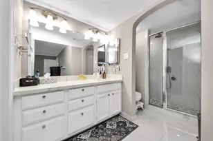 781 Country Pl Dr, Houston, TX 77079 - Photo 12