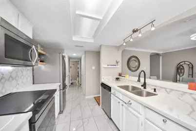 781 Country Place Drive #2043, Houston, TX 77079 - Photo 24