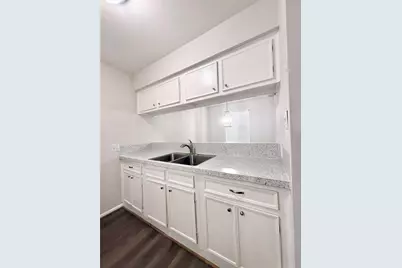 321 E Cedar Street #9, Angleton, TX 77515 - Photo 10