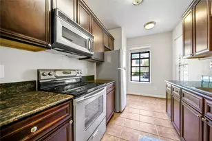 2255 Braeswood Park Dr, Houston, TX 77030 - Photo 8