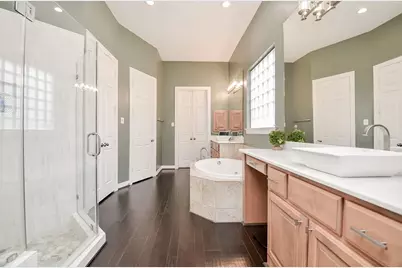 2015 Shadow Bend Drive, Sugar Land, TX 77479 - Photo 32