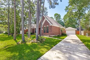 76 E Stony End Pl, The Woodlands, TX 77381 - Photo 2