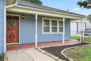 108 N 7th St, Highlands, TX 77562 - Photo 4
