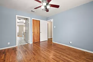 108 N 7th St, Highlands, TX 77562 - Photo 14