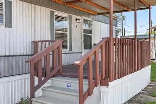 2222 N Austin Ave, Pearland, TX 77581 - Photo 4