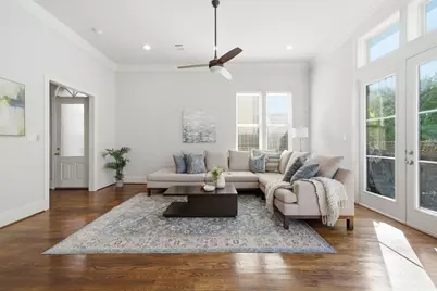 1360 W 25th Street, Houston, TX 77008 - Photo 6