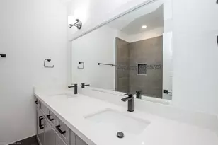 2054 Johanna Crk Dr, Houston, TX 77055 - Photo 24