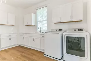 4007 Ball, Galveston, TX 77550 - Photo 8