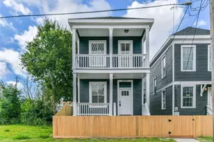 4007 Ball, Galveston, TX 77550 - Photo 2