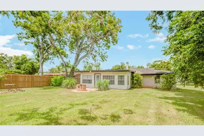 433 Southern Oaks Drive, Lake Jackson, TX 77566 - Photo 34