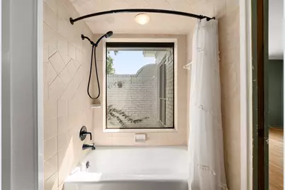 408 Pin Oak Drive, Baytown, TX 77520 - Photo 34