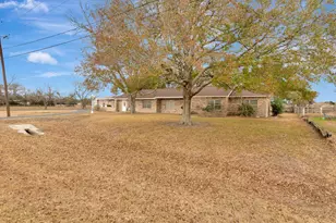 1840 Loop 522, Ganado, TX 77962 - Photo 4