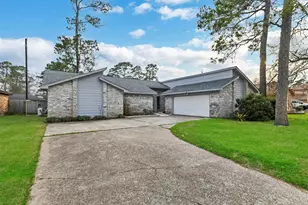 9842 Pinehurst St, Baytown, TX 77521 - Photo 2