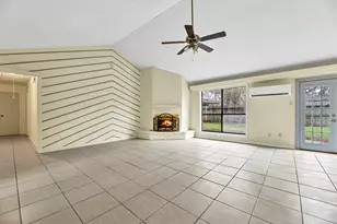 9842 Pinehurst St, Baytown, TX 77521 - Photo 4