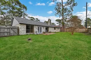 9842 Pinehurst St, Baytown, TX 77521 - Photo 34