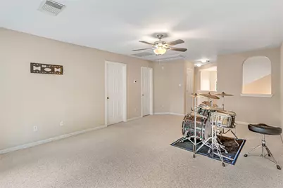 14518 Red Tailed Hawk Lane, Houston, TX 77044 - Photo 32