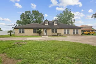5930 County Rd 396, Alvin, TX 77511 - Photo 4