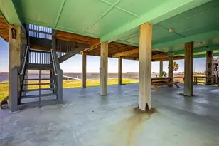 1040 N Gayle St, Gilchrist, TX 77617 - Photo 8