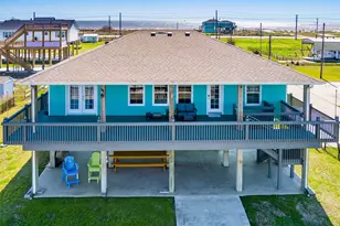 1040 N Gayle St, Gilchrist, TX 77617 - Photo 16