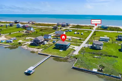 1040 N Gayle Street, Gilchrist, TX 77617 - Photo 2