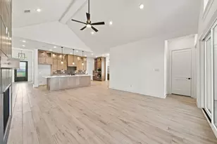 12222 Denham Dr, Mont Belvieu, TX 77523 - Photo 24