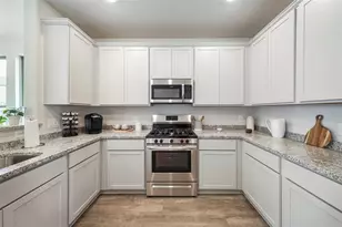 25575 Blossom Ct, Montgomery, TX 77316 - Photo 2