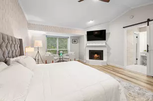 727 Bunker Hill Rd, Houston, TX 77024 - Photo 18