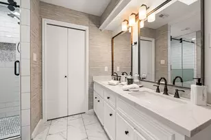 727 Bunker Hill Rd, Houston, TX 77024 - Photo 20