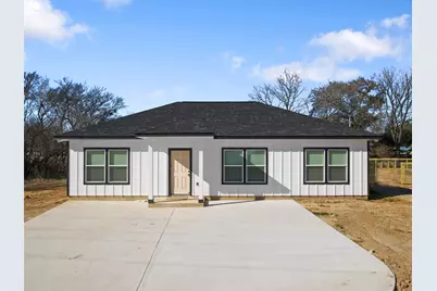 807 E Brown Street, Hearne, TX 77859 - Photo 2