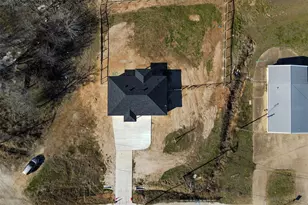 807 E Brown St, Hearne, TX 77859 - Photo 4