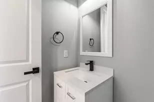 8475 Berry Brush, Houston, TX 77022 - Photo 14