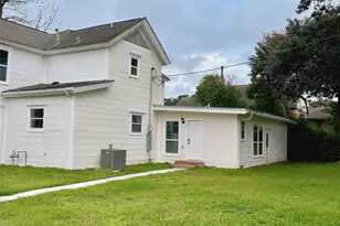 417 W Blum St, Alvin, TX 77511 - Photo 6