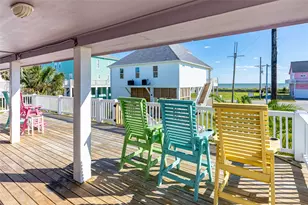 2300 Martinique, Crystal Beach, TX 77650 - Photo 6