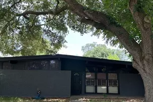 3900 Aggie Dr, Bay City, TX 77414 - Photo 4