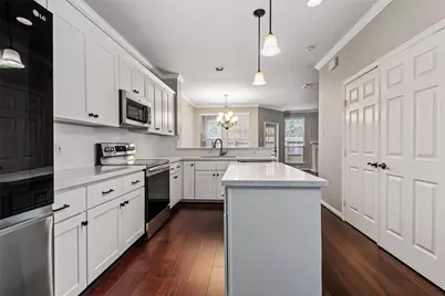 107 S Spiral Vine Circle, The Woodlands, TX 77381 - Photo 16