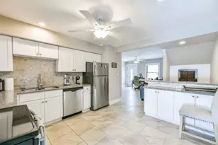 816 11th St, Galveston, TX 77550 - Photo 18