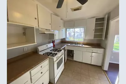 5810 Belmark Street, Houston, TX 77033 - Photo 4