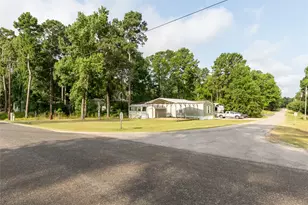 651 Hbr Pt Dr, Trinity, TX 75862 - Photo 4