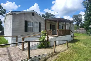 16711 Lake Cir, Conroe, TX 77302 - Photo 1