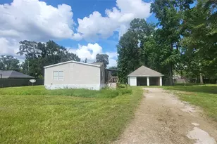 16711 Lake Cir, Conroe, TX 77302 - Photo 4