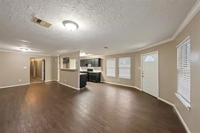 5401 Peacock Street, Houston, TX 77033 - Photo 4
