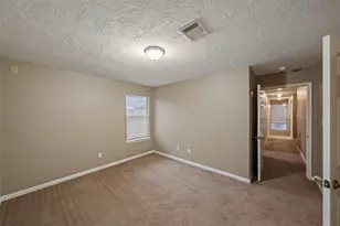 5401 Peacock St, Houston, TX 77033 - Photo 8