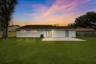 9602 Lawngate Dr, Houston, TX 77080 - Photo 2