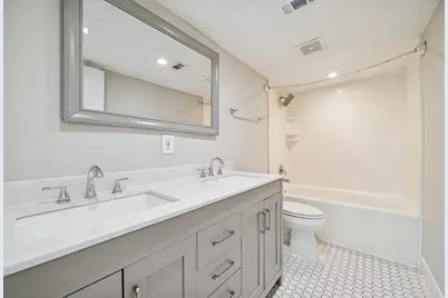 9602 Lawngate Drive, Houston, TX 77080 - Photo 18