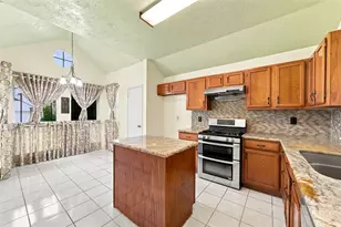 7723 Valera Ln, Houston, TX 77083 - Photo 8